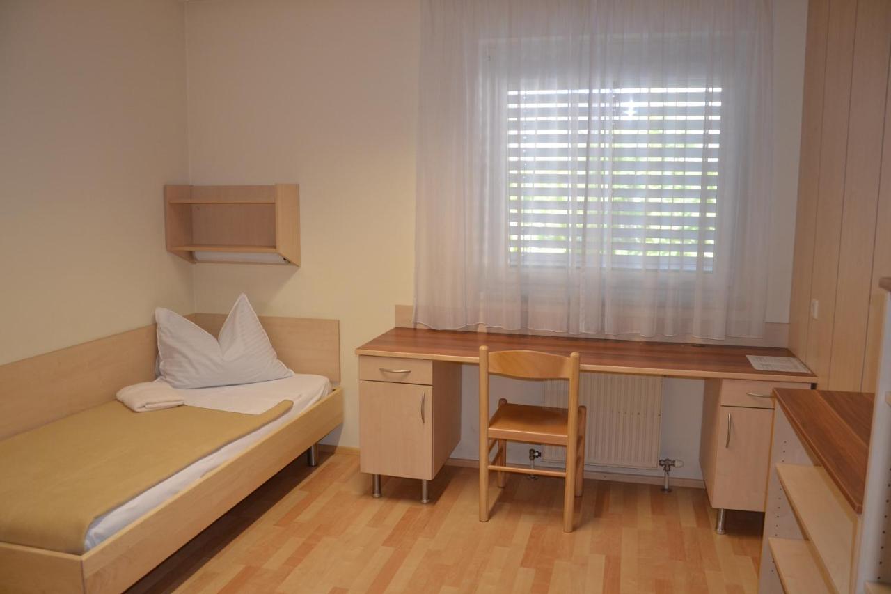 Mladinski Dom - Hostel Klagenfurt am Woerthersee Esterno foto