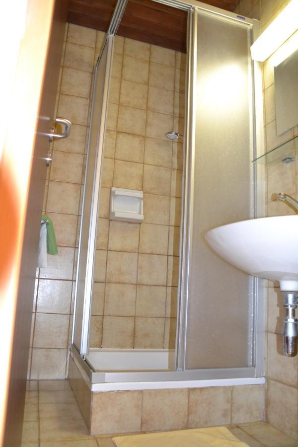 Mladinski Dom - Hostel Klagenfurt am Woerthersee Esterno foto
