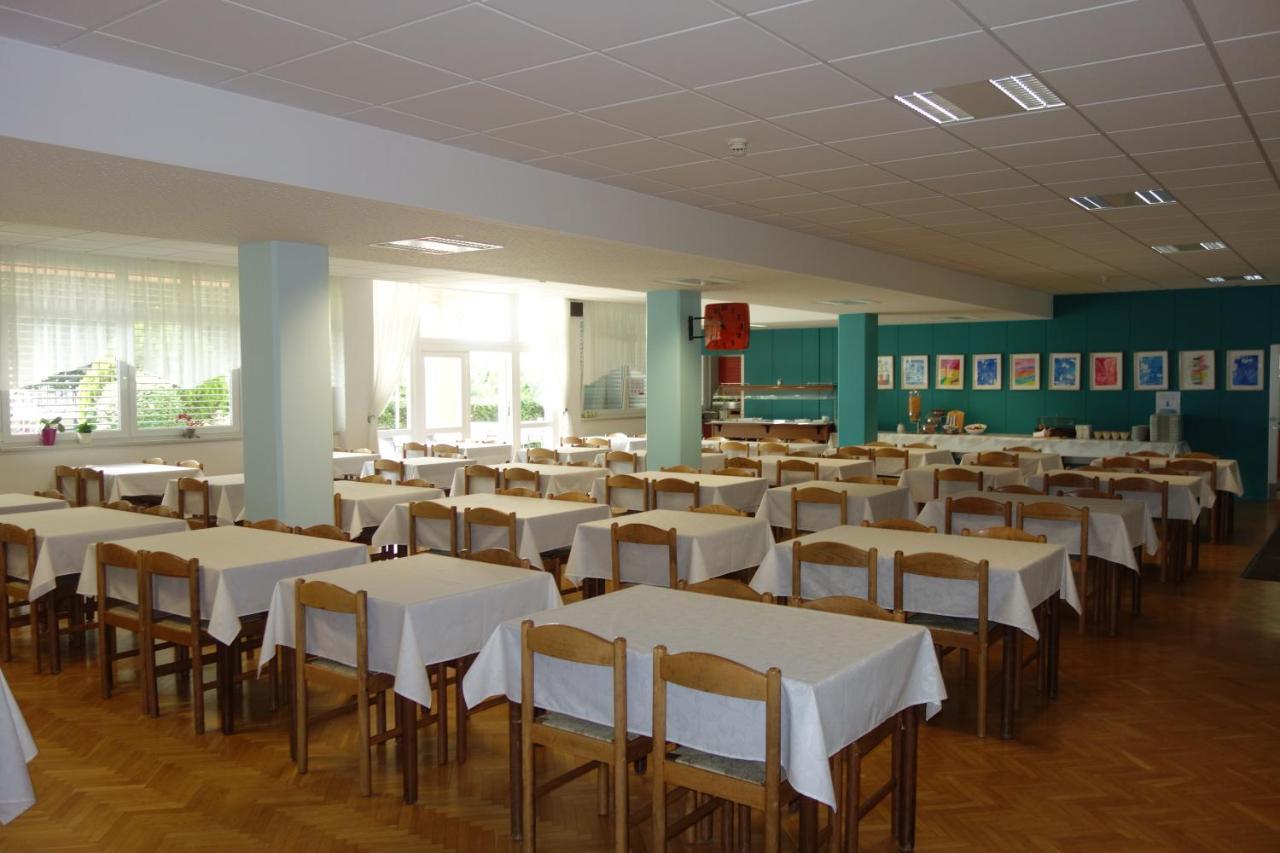 Mladinski Dom - Hostel Klagenfurt am Woerthersee Esterno foto